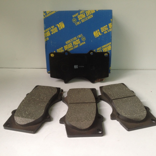 Bo thang truoc Toyota Hilux.JPG